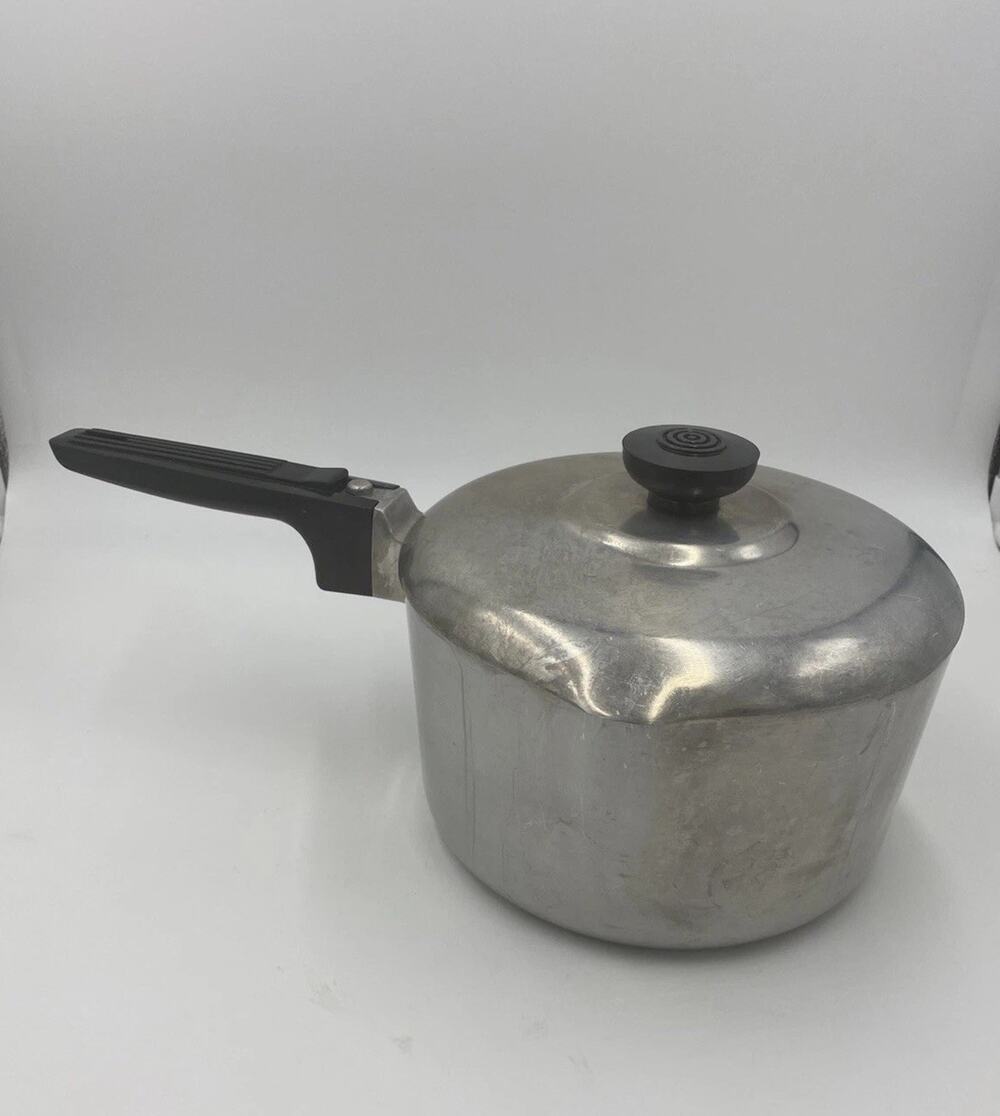 Vintage GHC Magnalite Aluminum 3 QT Sauce Pan Dual Spout 4683 With Lid Cajun